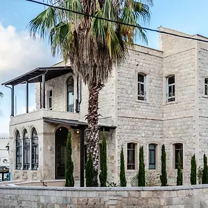 ספר כאן